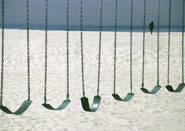 swings-on-a-beach0370-600x424_DM