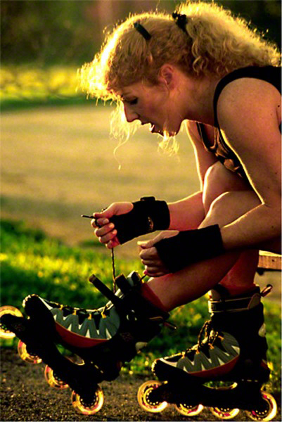 bladerlaces1-401x600_DM