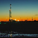 genericoilrigsunrise-600x408_DM thumbnail